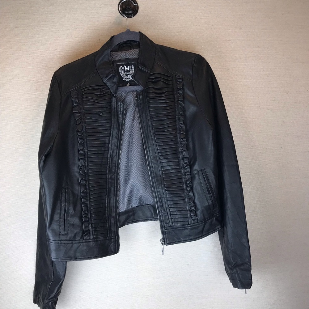 Super cute faux leather cropped jacket
